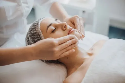 Top Reasons to See a Skin Doctor in Auckland for Early Treatment